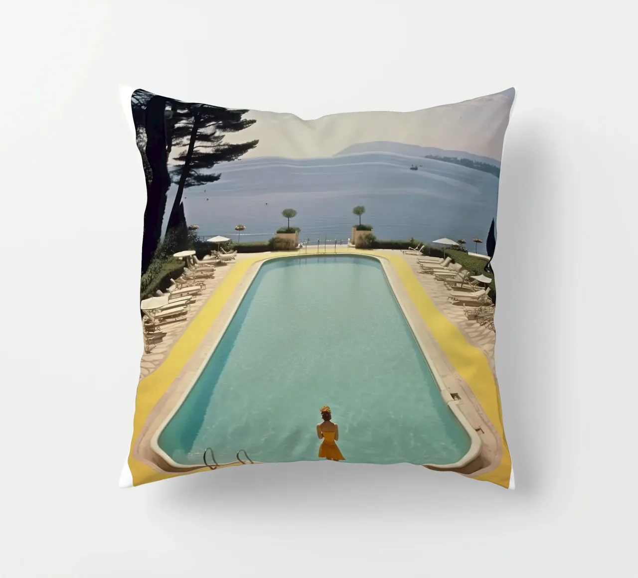 Piscina retrò di Cannes cuscino da Slim Aarons Vintage