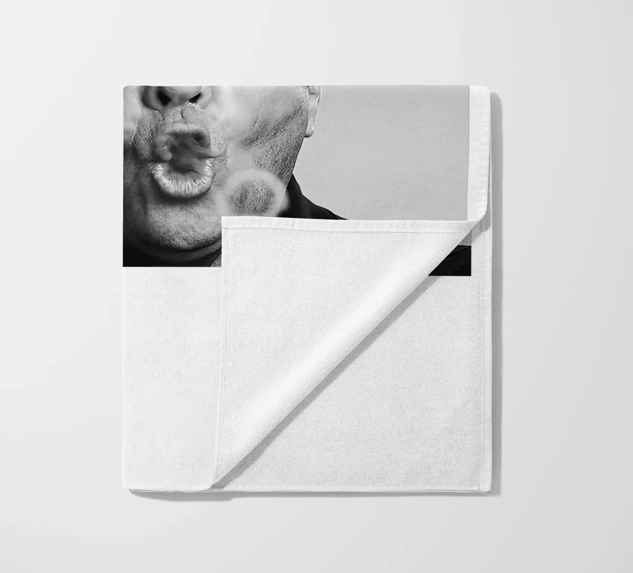 Jack Nicholson, sigaro, anelli di fumo, telo mare da Black And White
