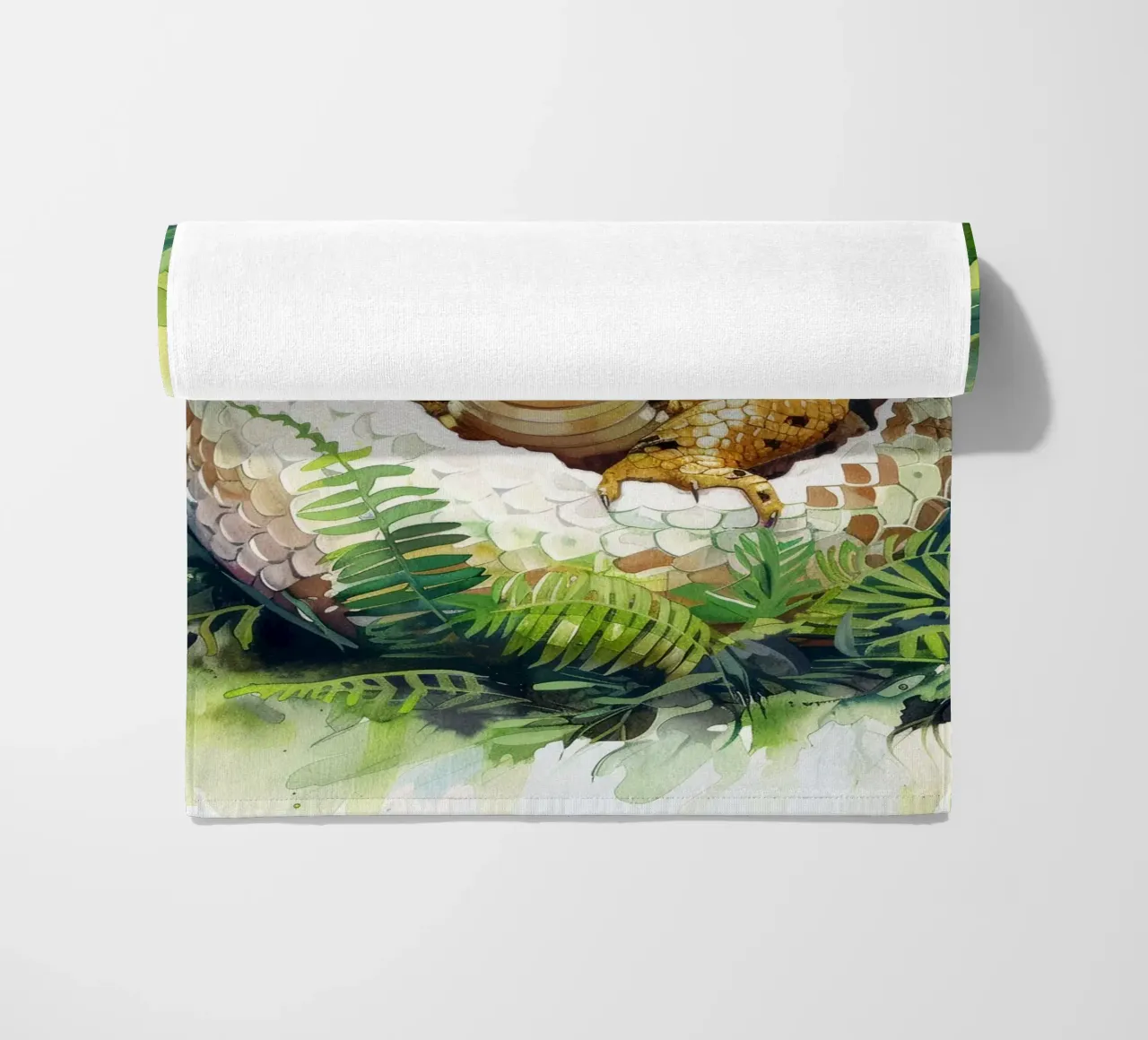 Un cucciolo di serpente nell'abbraccio della natura telo mare da DesignDoodle