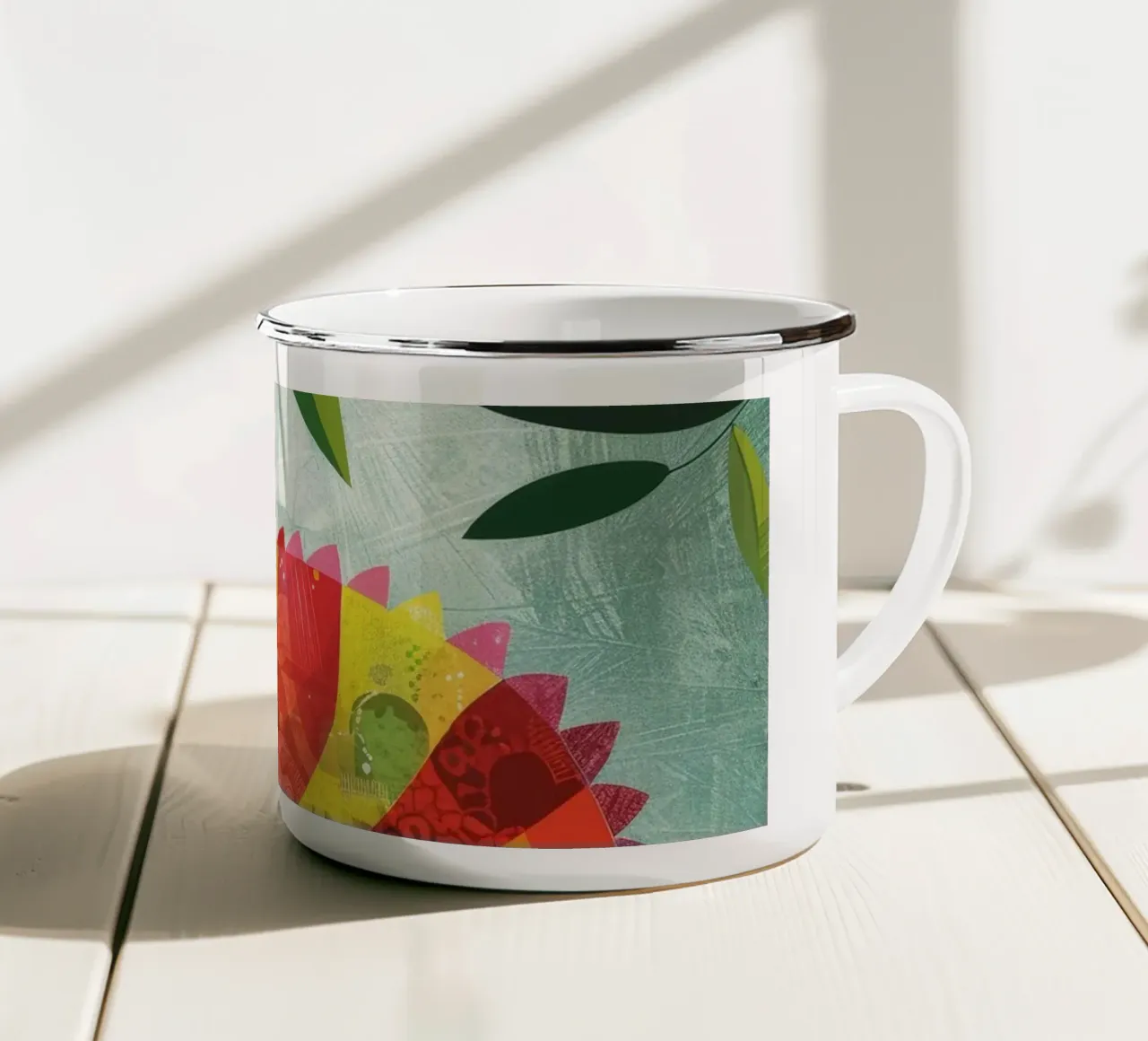 Camaleonte in tinte vivaci tazza in smalto da DesignDoodle