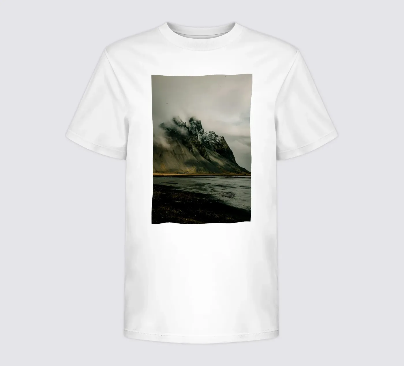 mountain clouds t-shirt bambini da Earthly Visions