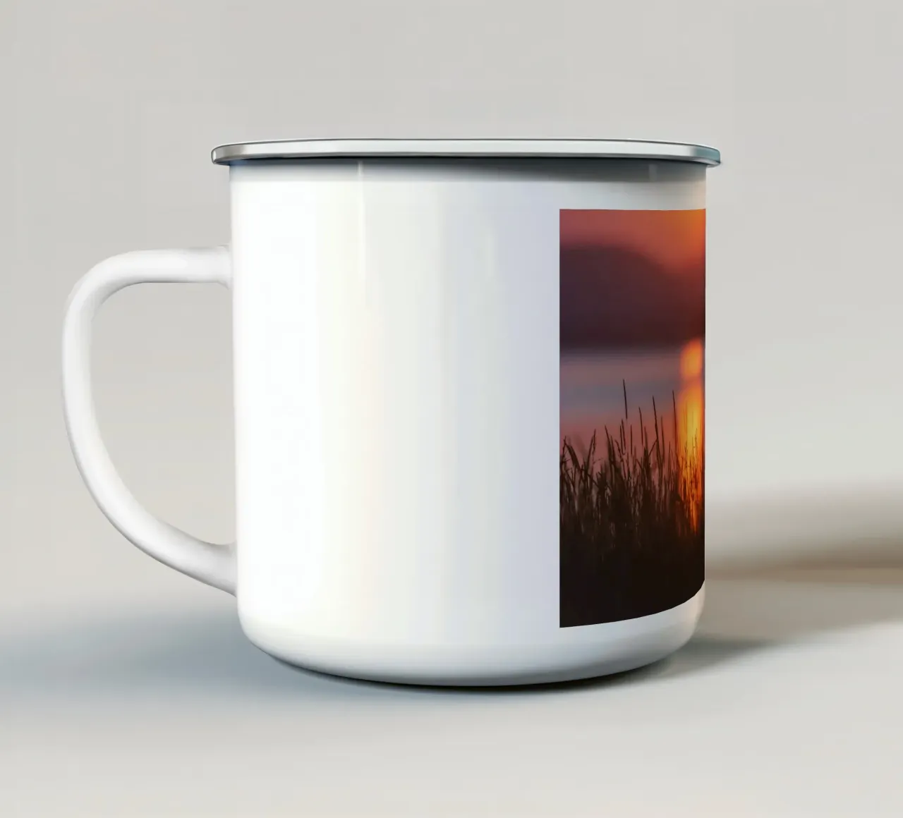 silhouette del tramonto tazza in smalto da Earthly Visions