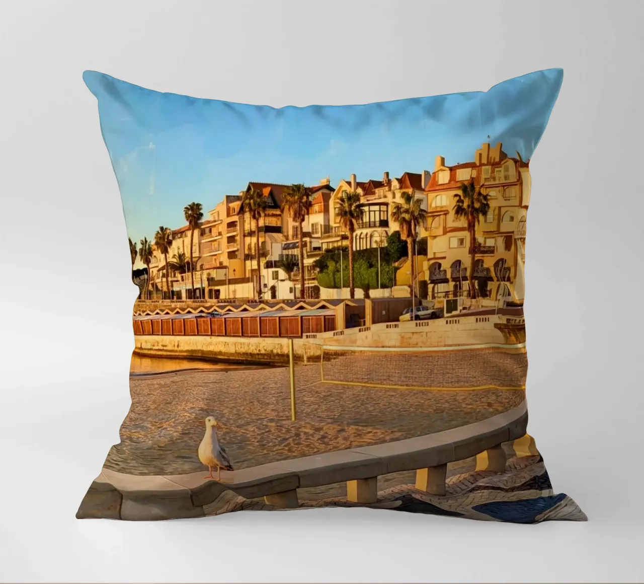 Mattinata in riva al mare a Cascais con il gabbiano cuscino da Hecate Pim Designs