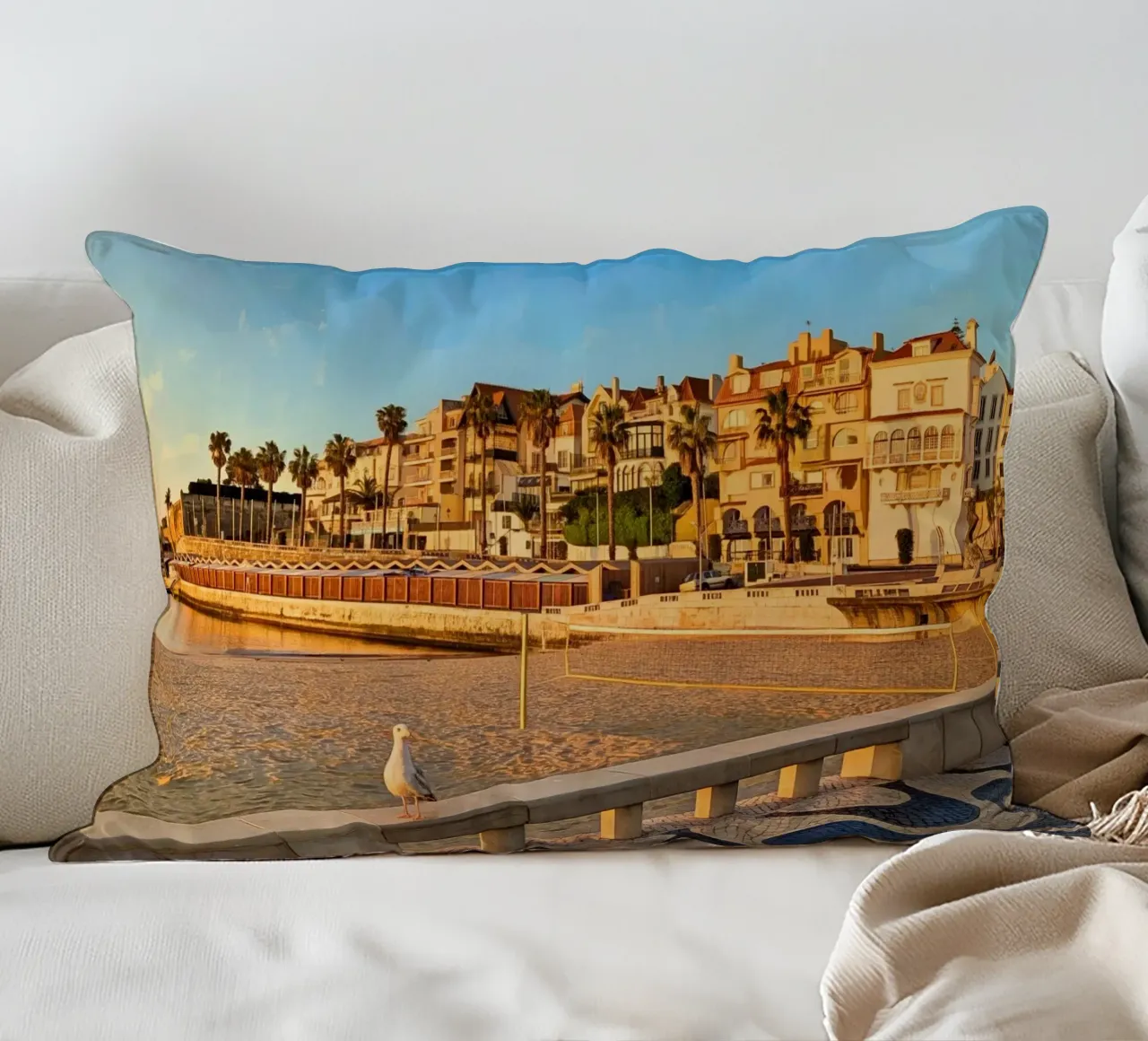 Mattinata in riva al mare a Cascais con il gabbiano cuscino da Hecate Pim Designs