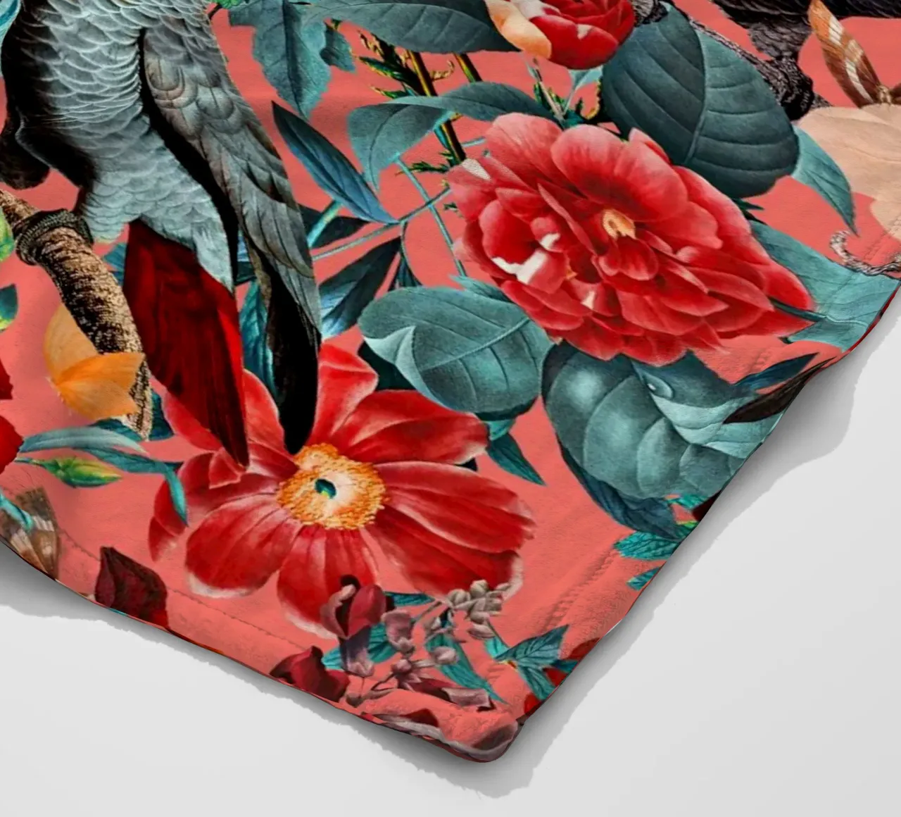 Floral And Birds XIX coperta in pile da burcukorkmazyurek