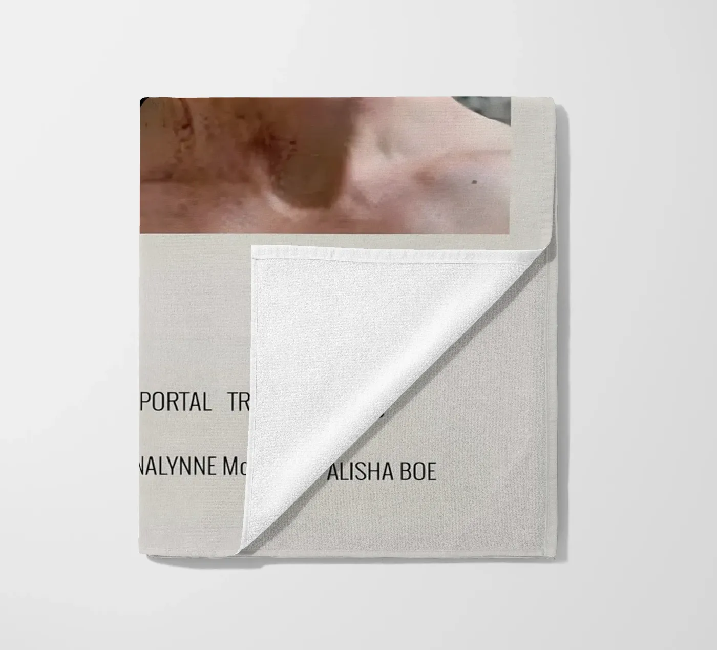 68 KILL 2017 strandhanddoek van MVFminimalist