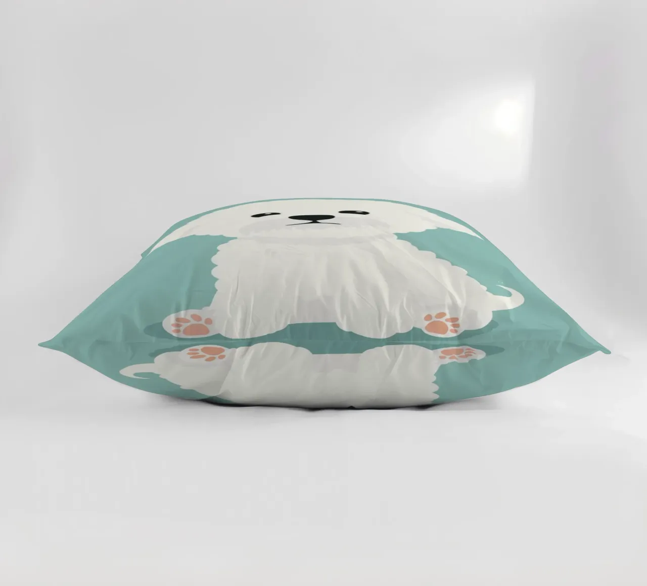 Un Bichon Frise soffice e coccoloso cuscino da DesignDoodle