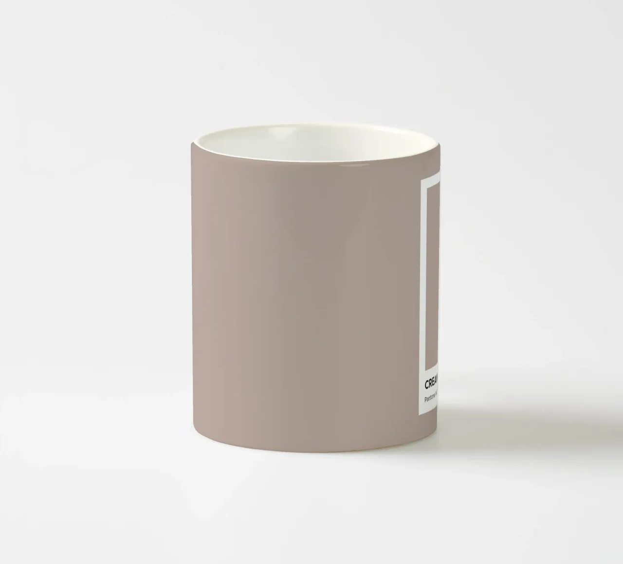 Frappé cremoso tazza in ceramica da Paigaam Studio