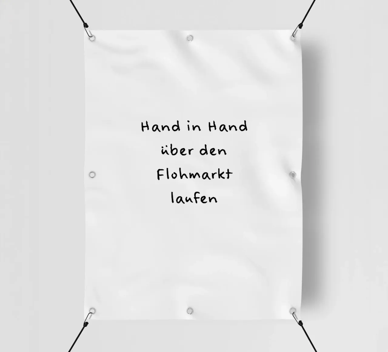Hand in Hand über den Flohmarkt laufen. telo in pvc da FRICKE DESIGN