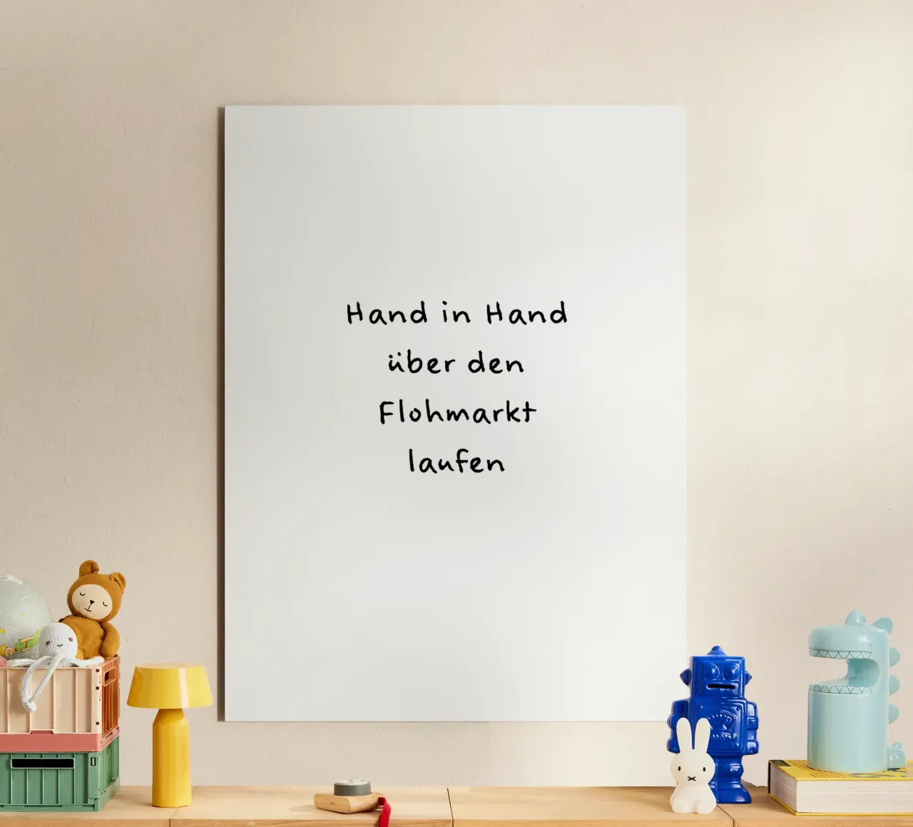 Hand in Hand über den Flohmarkt laufen. alluminio dibond da FRICKE DESIGN