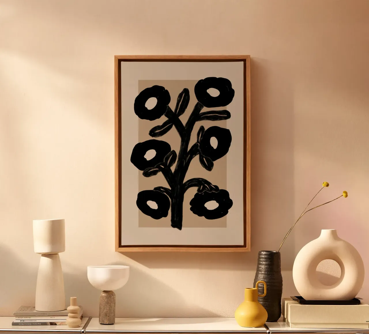 Abstracte zwarte bloemtak op beige canvas met Baklijst van Melloi Art Print