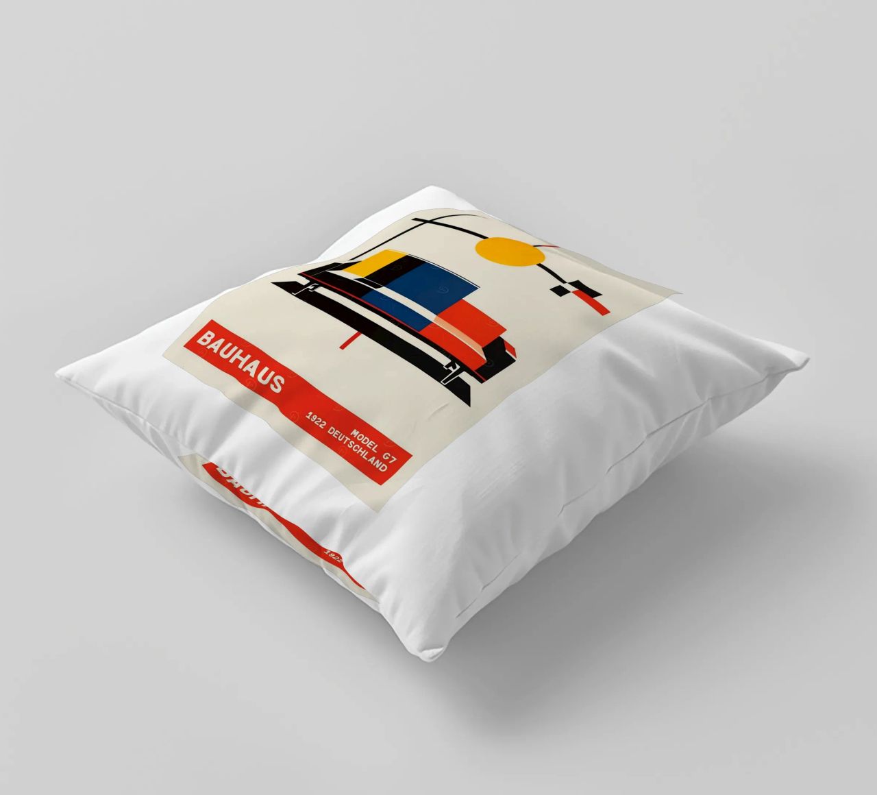 Bauhaus cuscino da Chaya Wilkinson