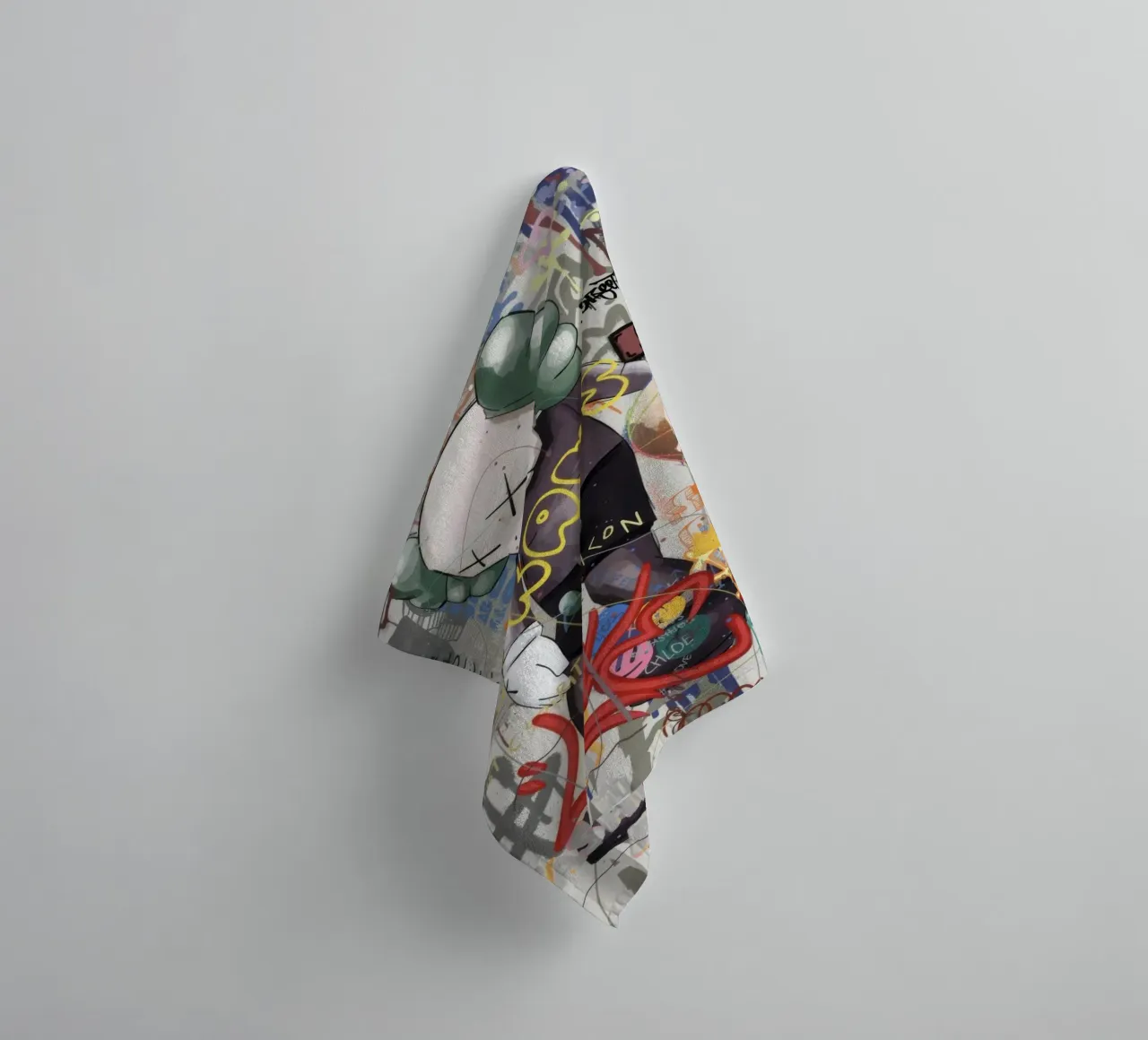 KAWS Character in Graffiti Art asciugamano da bagno da Nando Art