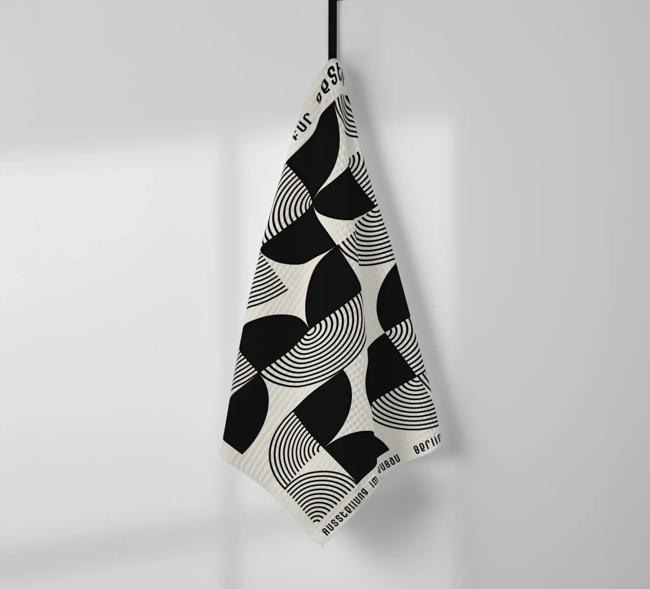 konzentrische Kreise gebogene Linien geometrische Formen Geschirrtuch von Bacsic design