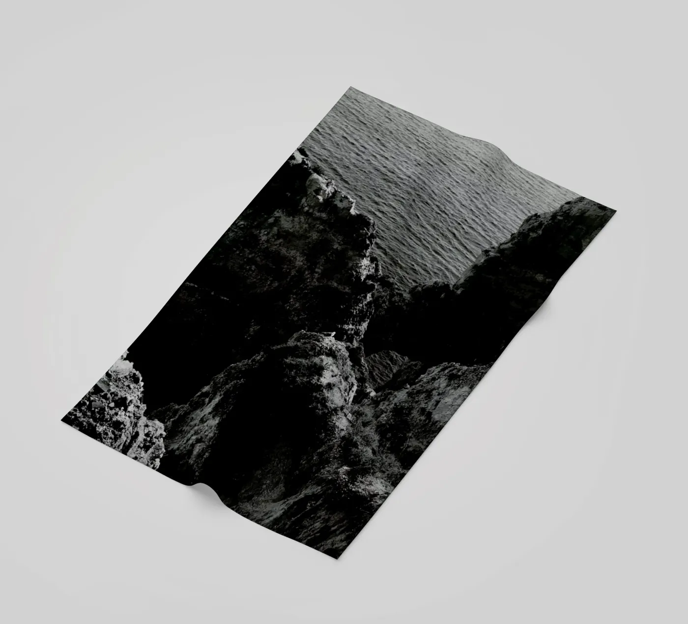 Subtle Lights Strandtuch von Sebastian Hilgetag