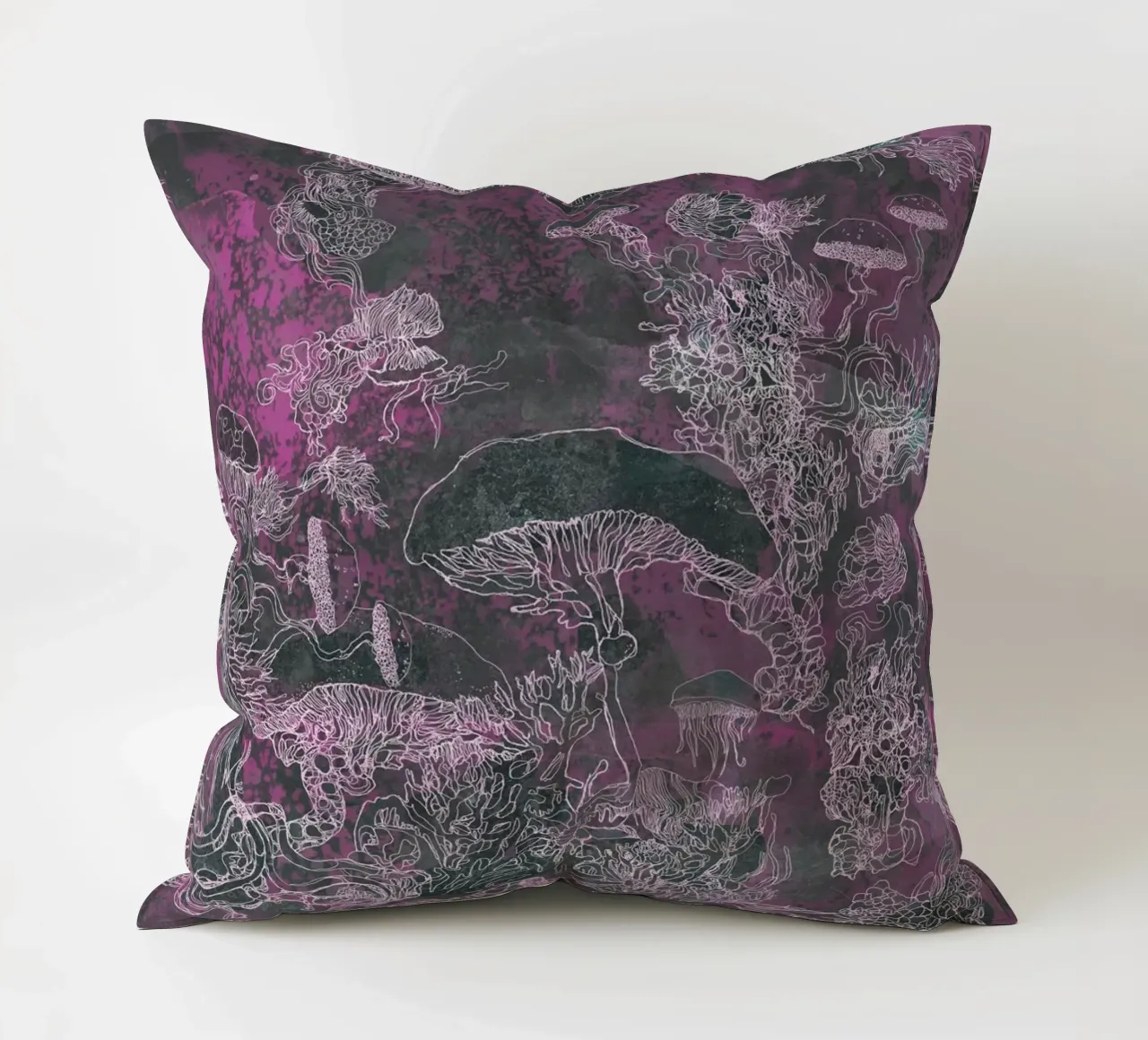 violet mush cuscino da Giulio Iurissevich