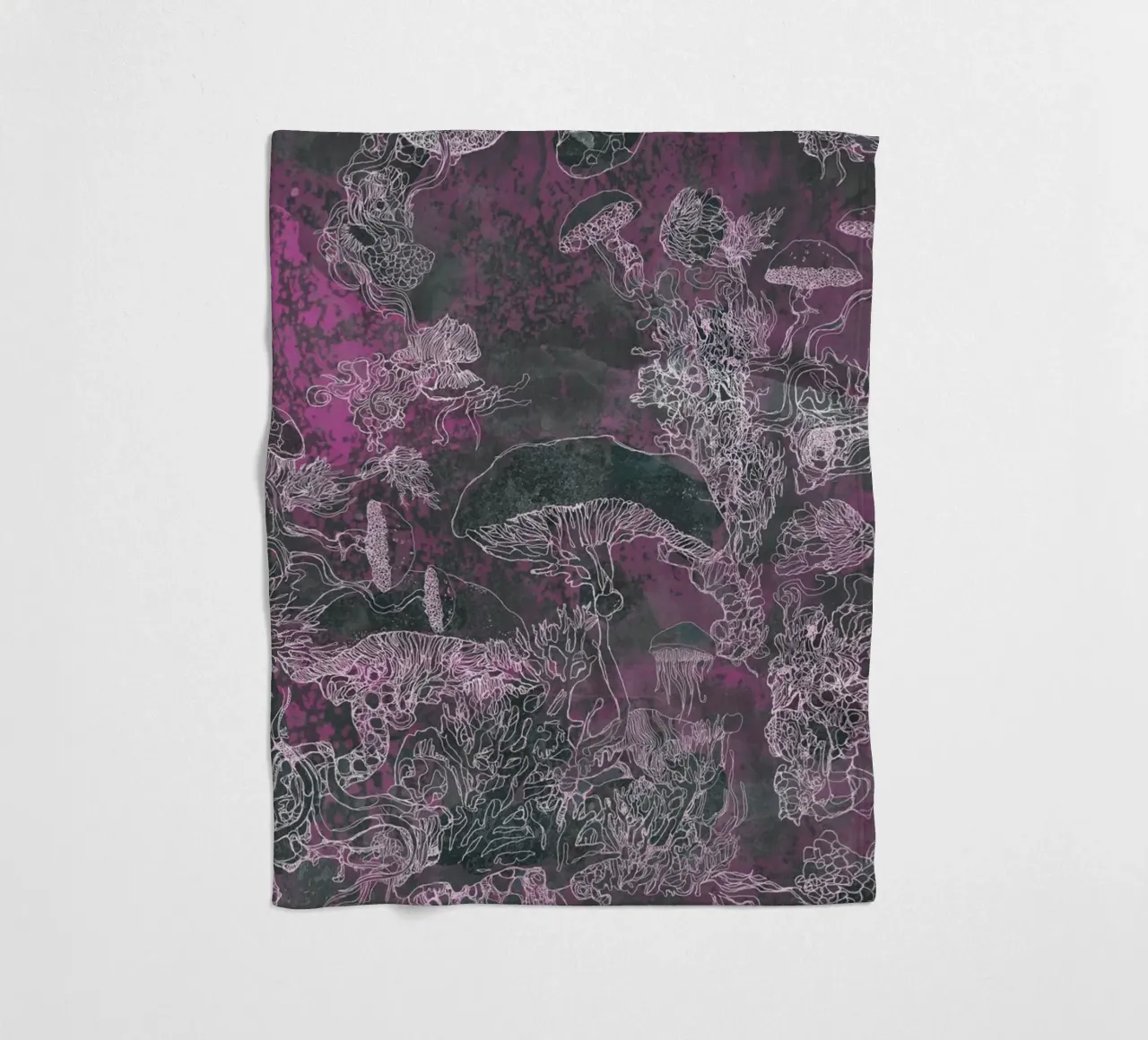 violet mush coperta in pile da Giulio Iurissevich