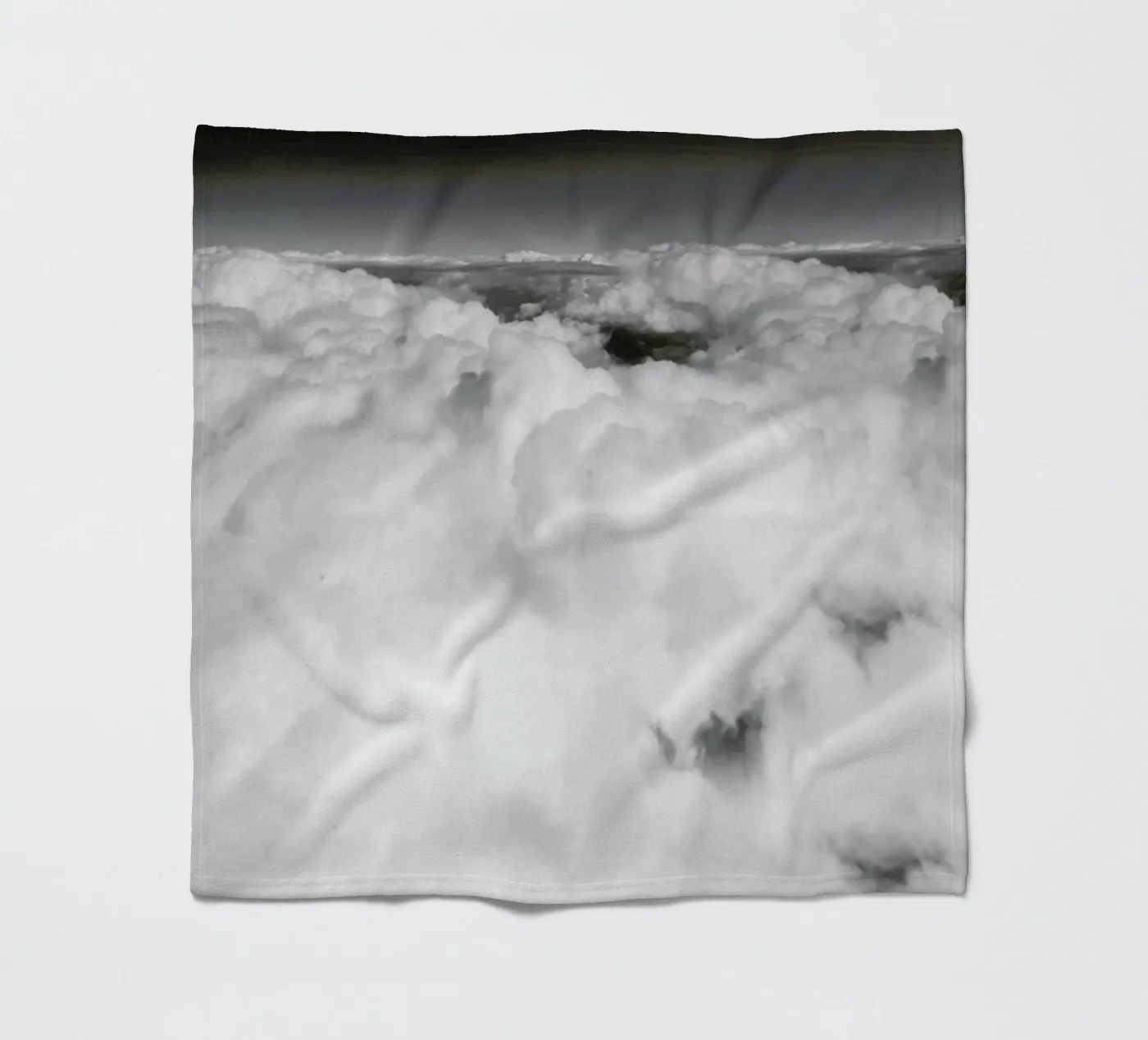 Cotton Candy Clouds Fleecedecke von Sebastian Hilgetag