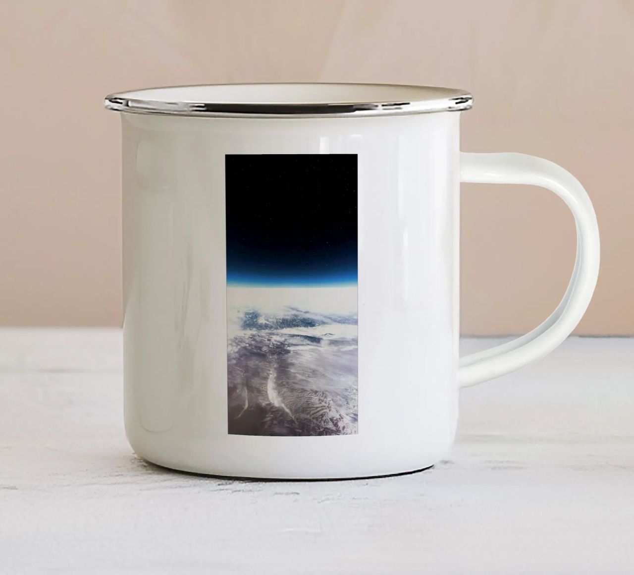 terra esterna tazza in smalto da space words