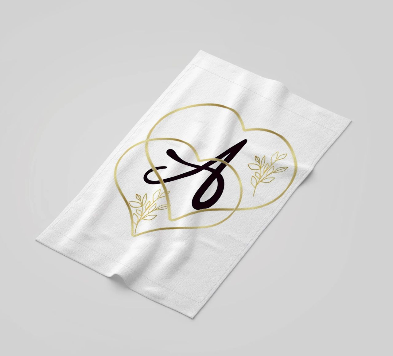 Poster con monogramma Golden Heart A - Decorazione da parete minimalista con telo mare da nsbdesign