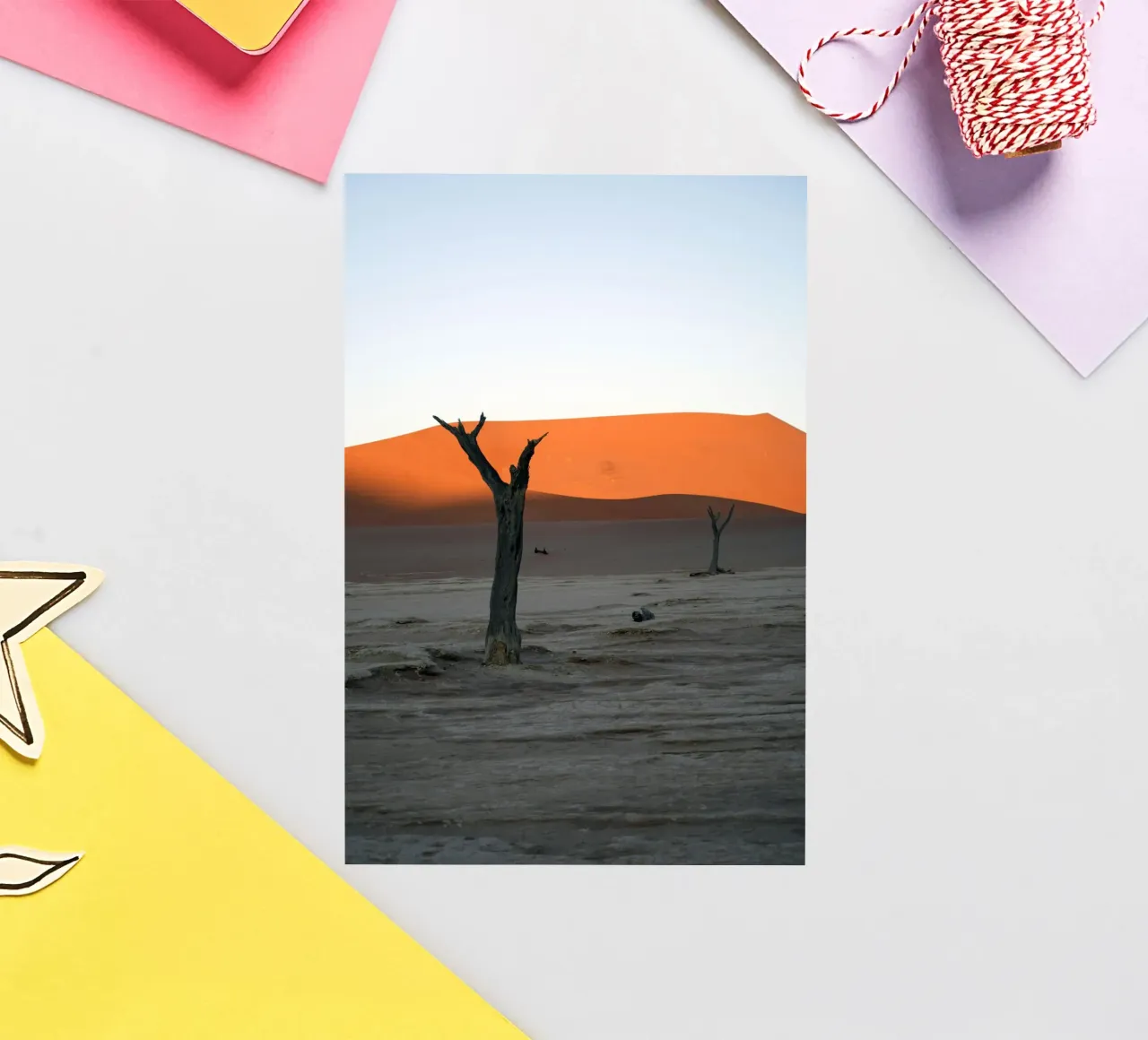 woestijnduin sticker van Earthly Visions