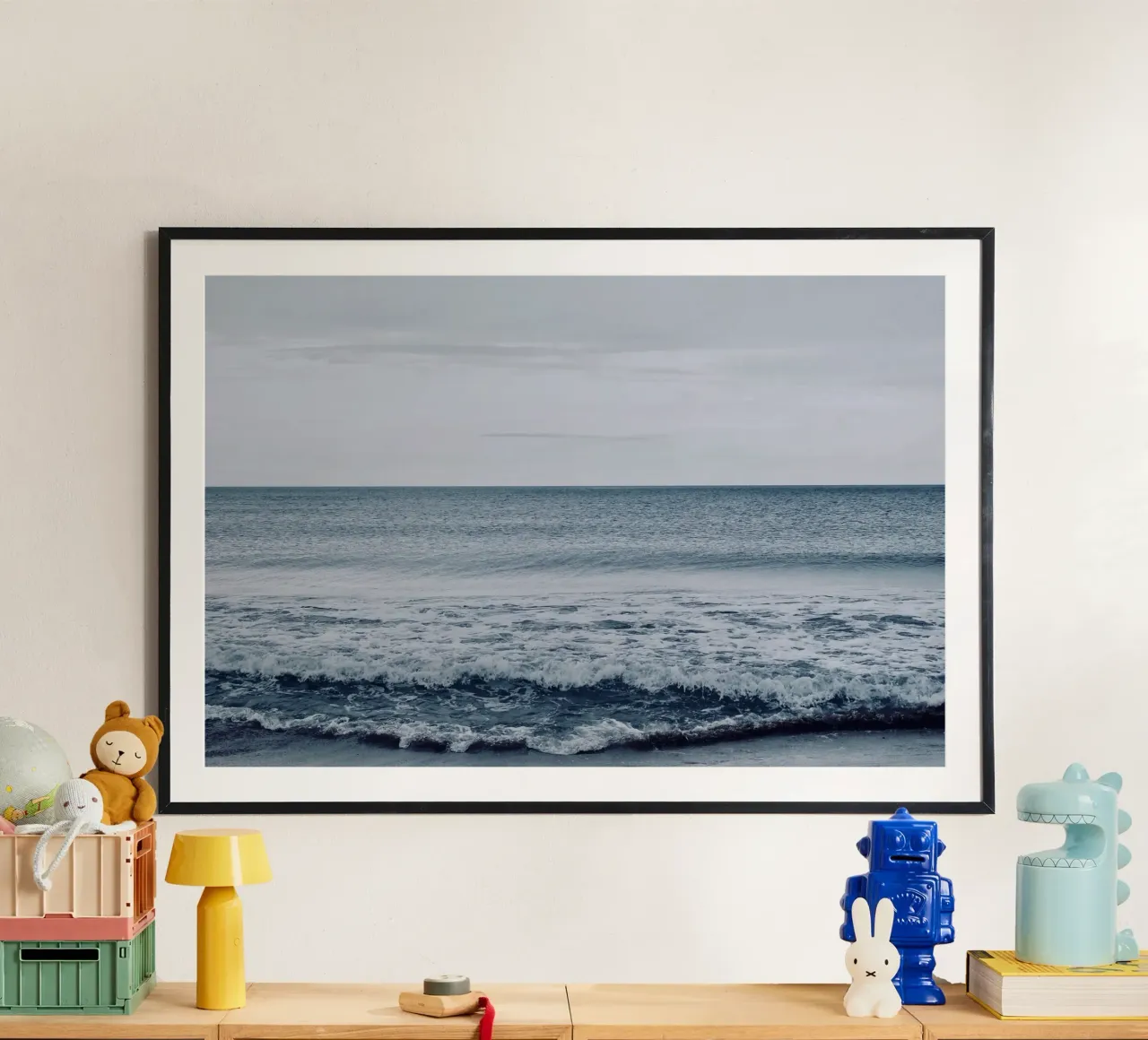 Oceano a onde spesse poster con telaio in plastica da KISSA STUDIO