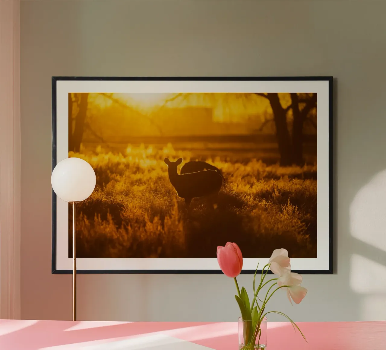 cervo al tramonto poster con telaio in alluminio da Earthly Visions