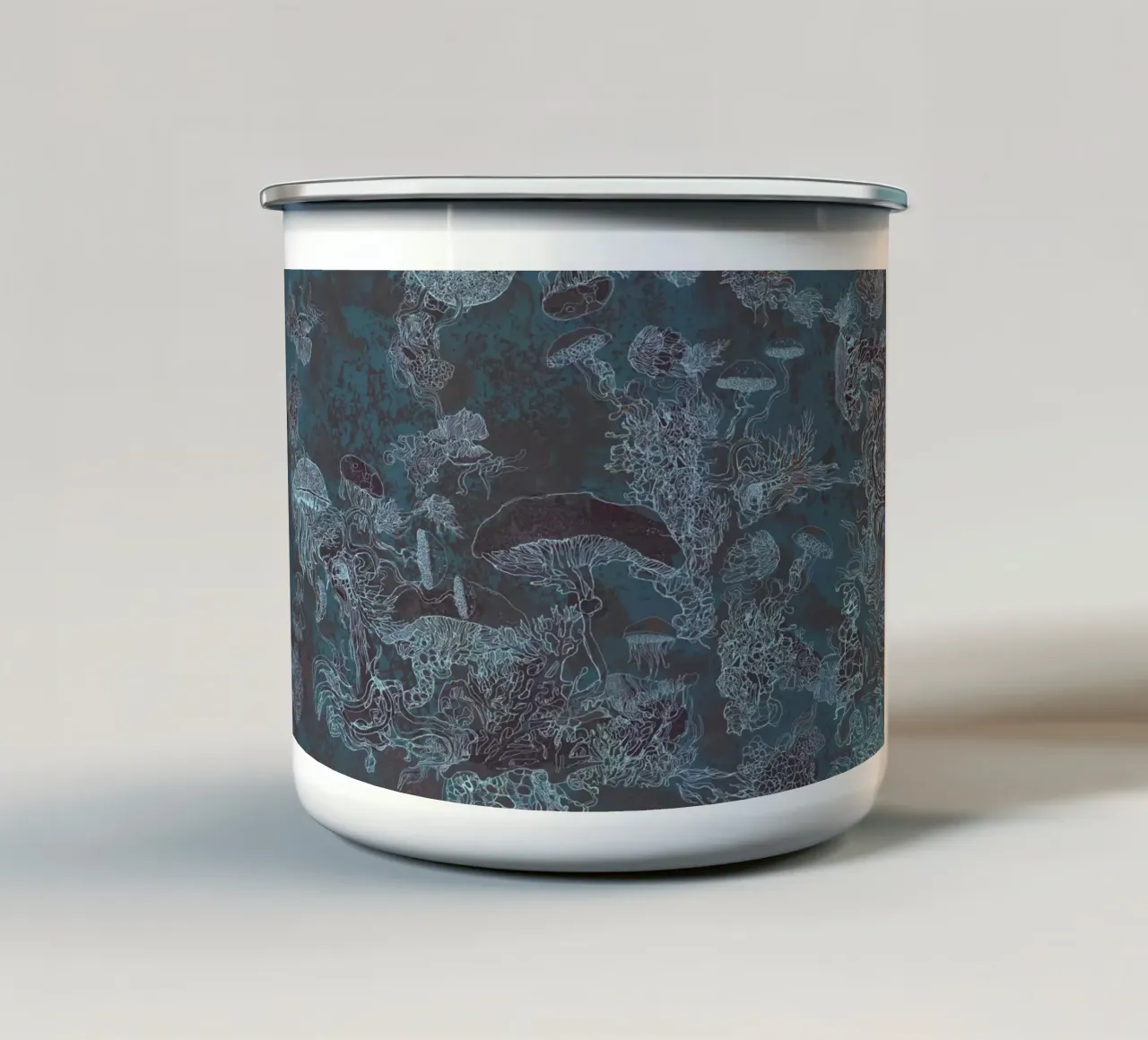 poltiglia blu tazza in smalto da Giulio Iurissevich