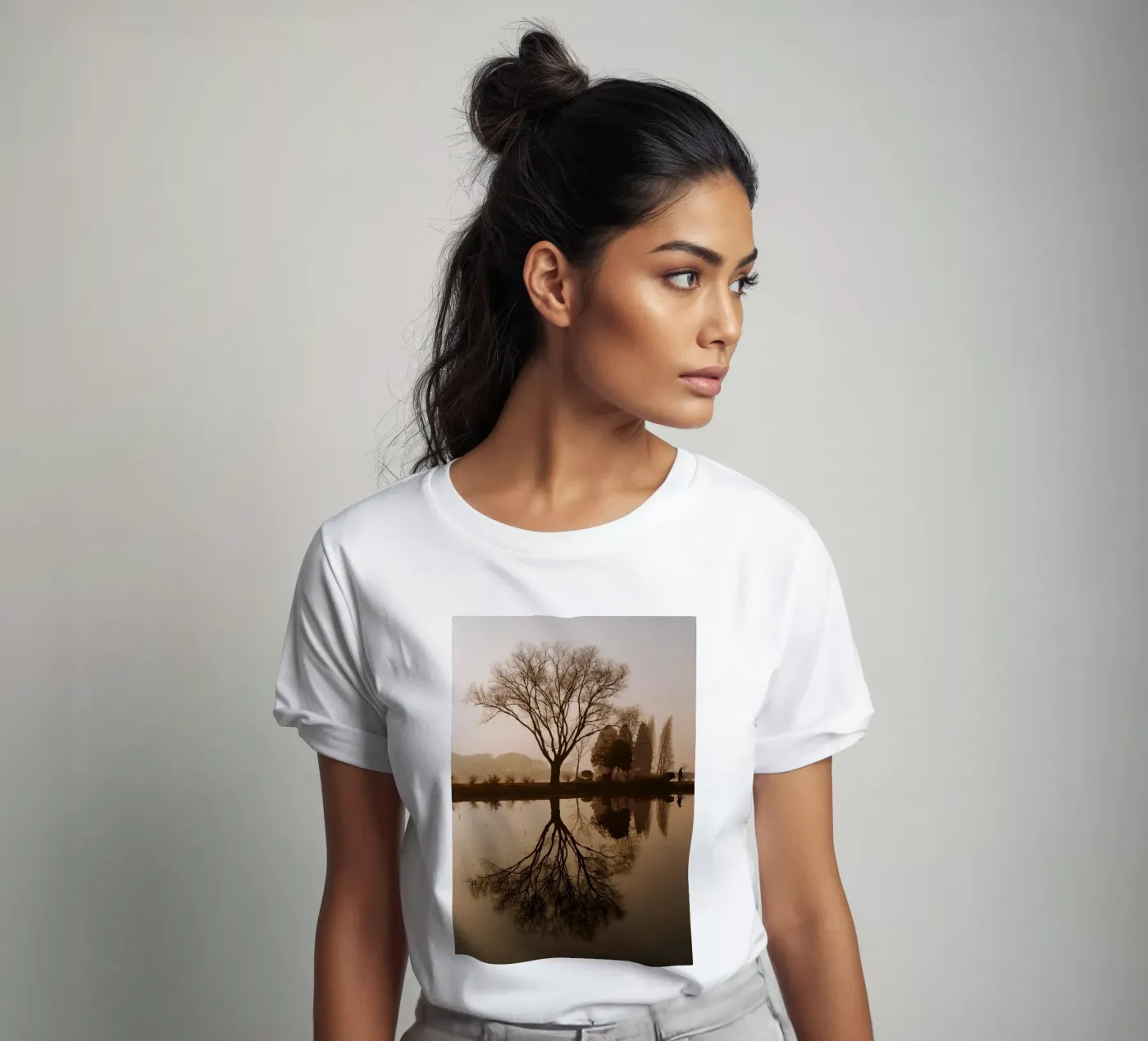 riflessione sull'albero t-shirt da Earthly Visions