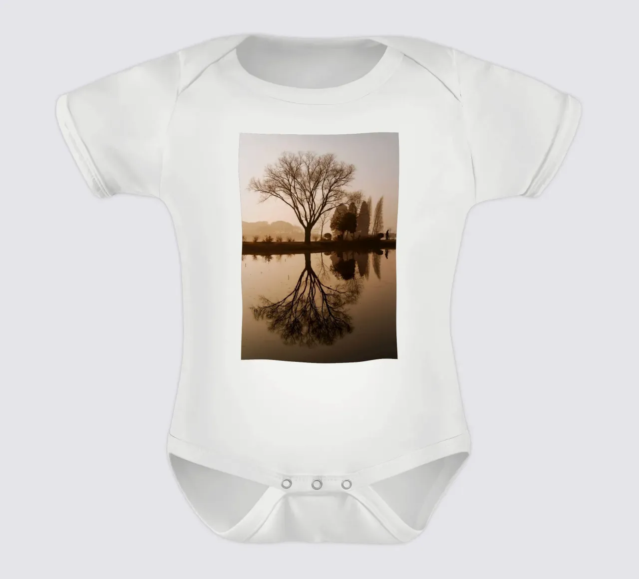 réflexion sur les arbres body bébé de Earthly Visions