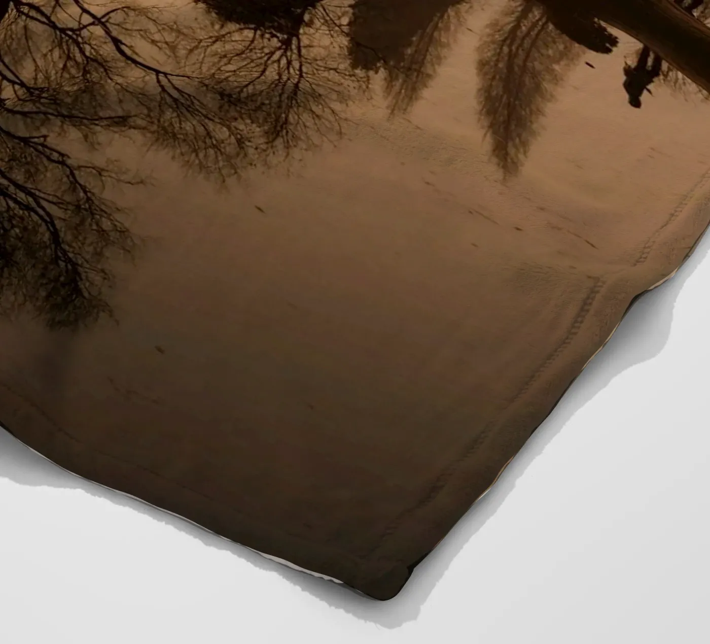 tree reflection fleecedeken van Earthly Visions