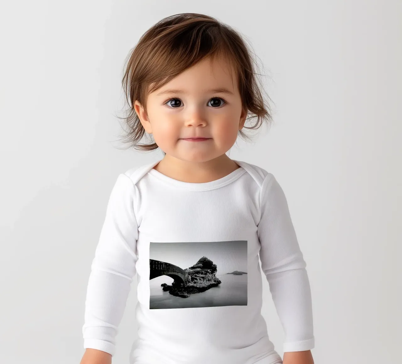 Petit Paradis II | Frankreich 2012 long-sleeve baby romper by Håggard Photography | Ronny Behnert