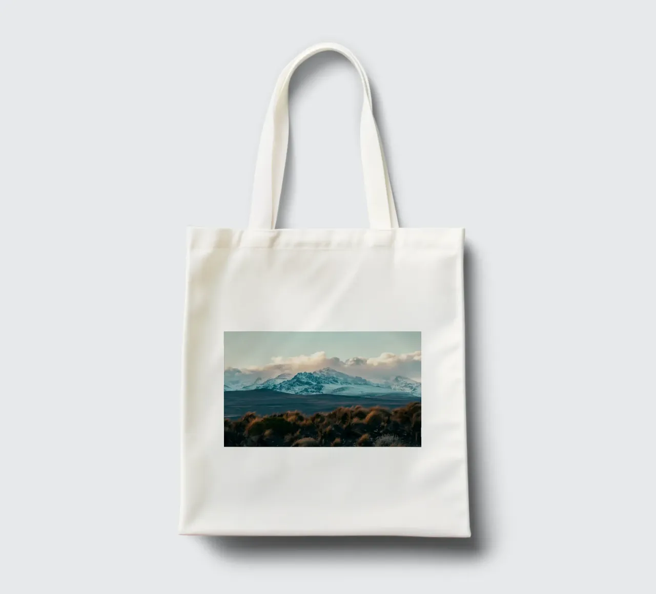 neve di montagna borsa in juta da Earthly Visions