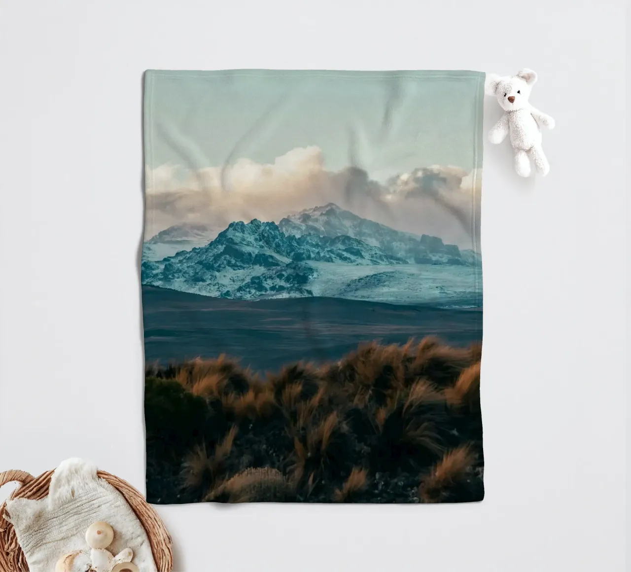 neve di montagna coperta in pile da Earthly Visions