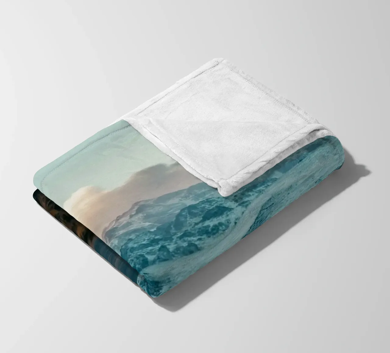 neve di montagna coperta in pile da Earthly Visions