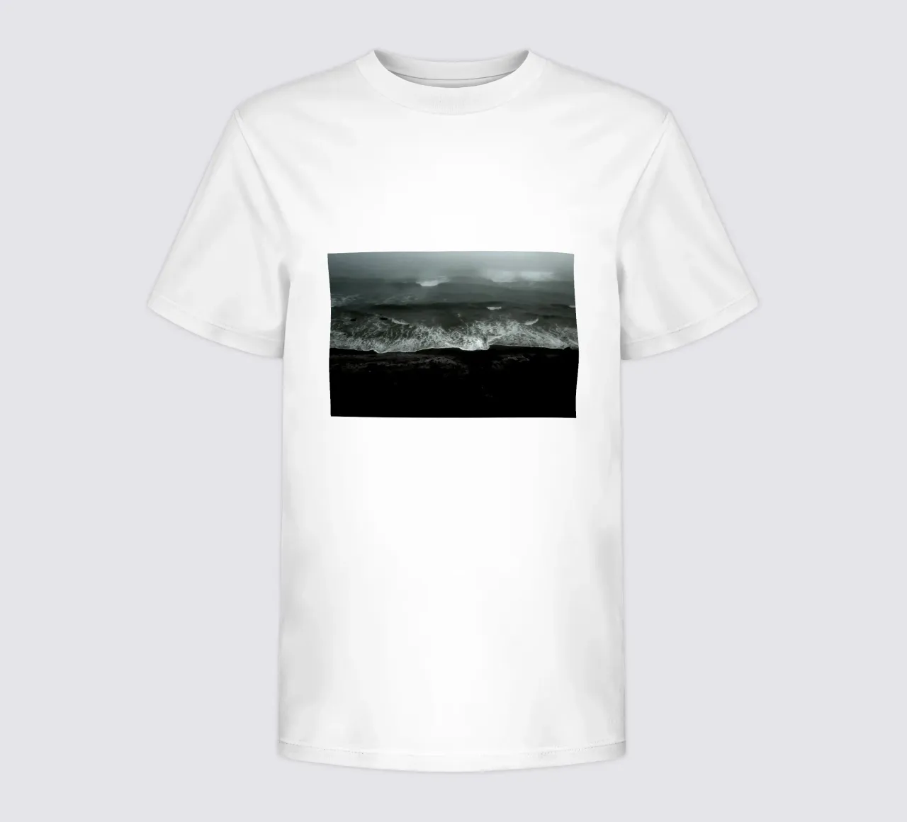 Oceano Nero t-shirt bambini da KISSA STUDIO
