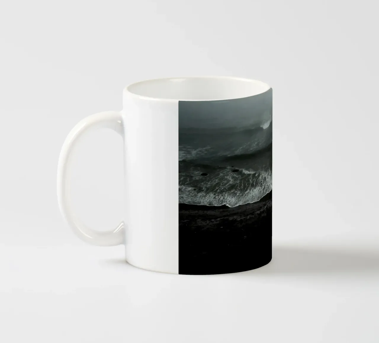Oceano Nero tazza in ceramica da KISSA STUDIO