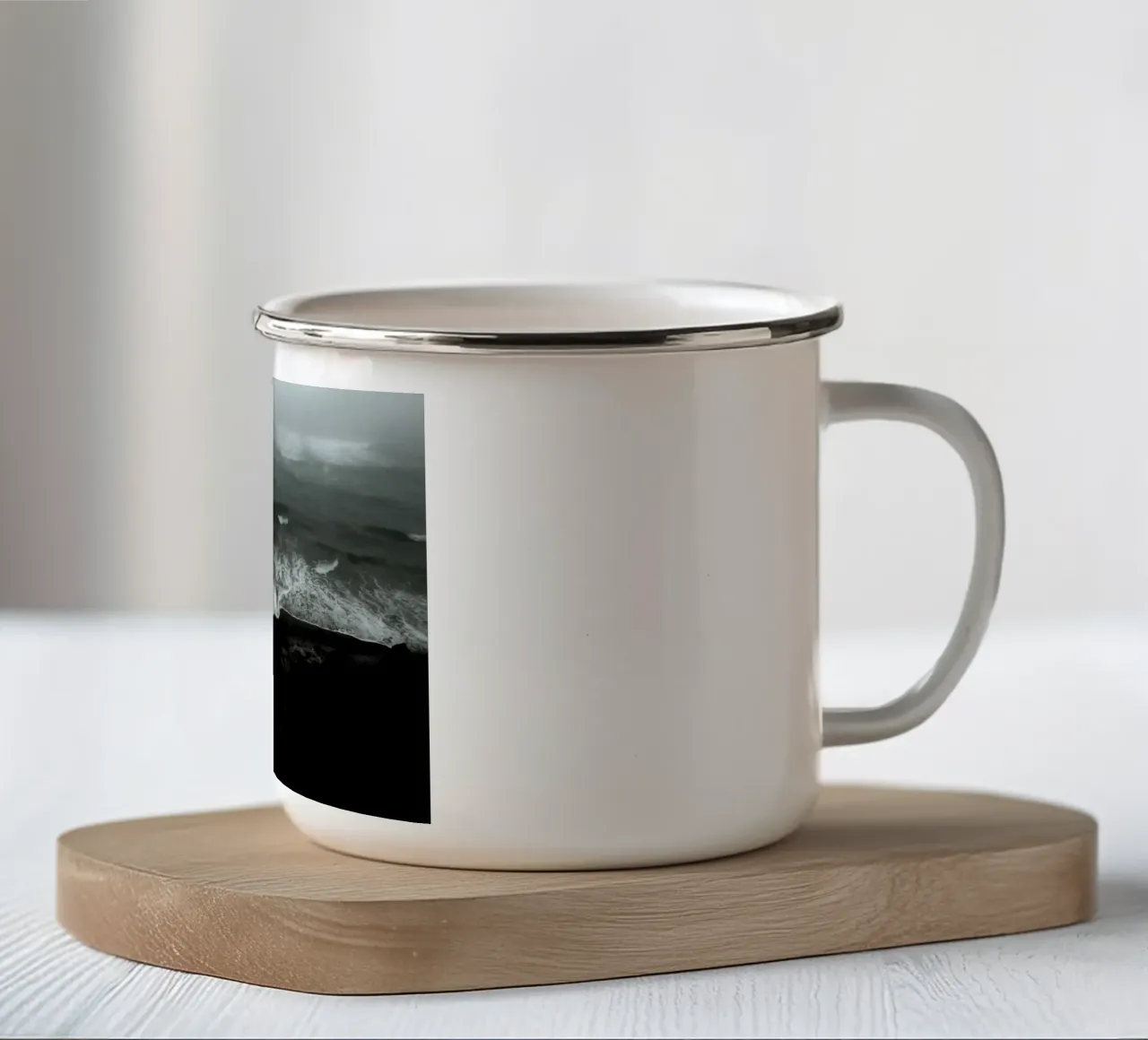 Oceano Nero tazza in smalto da KISSA STUDIO