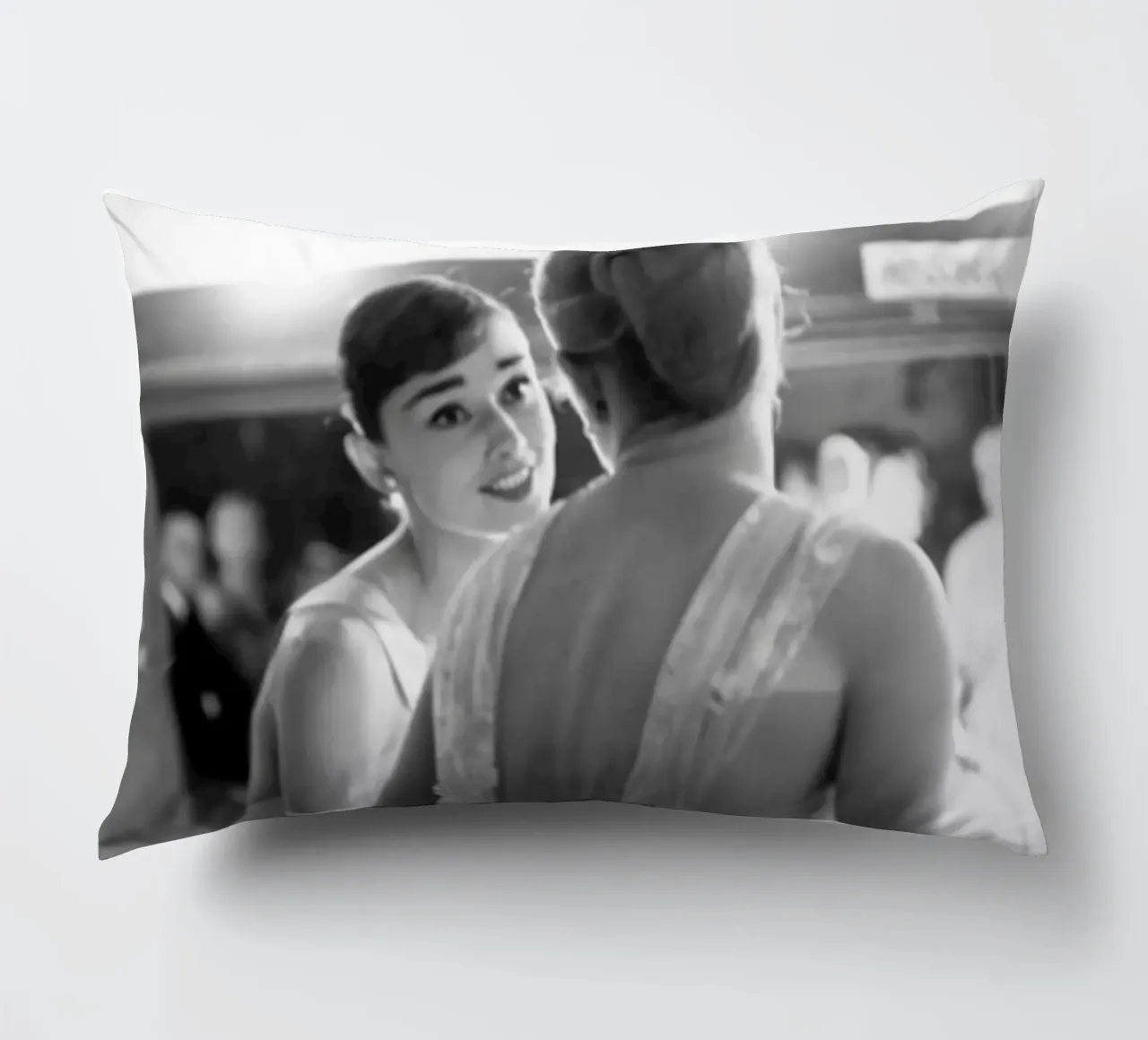 Audrey al trucco cuscino da Lorraine Mooore