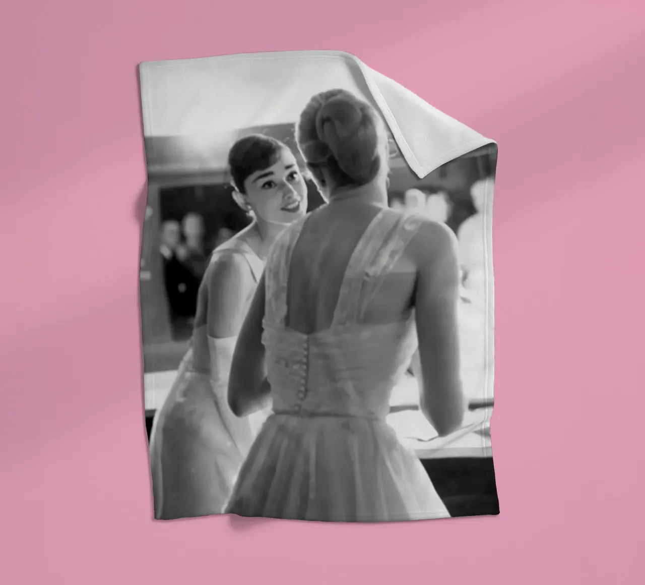 Audrey al trucco coperta in pile da Lorraine Mooore