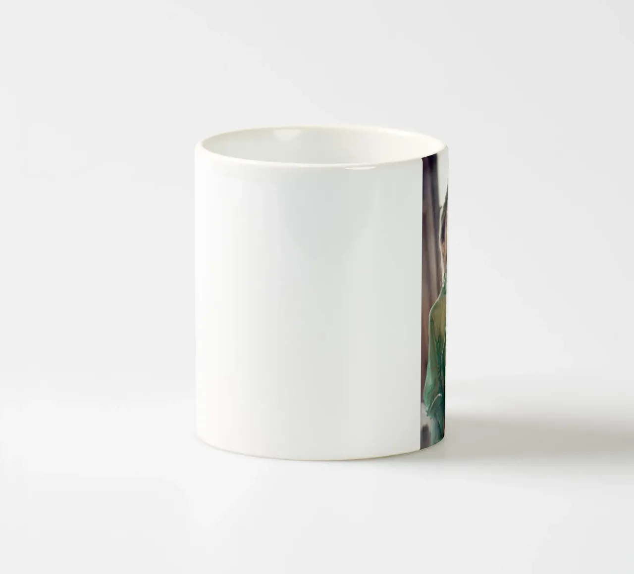 Bianca in Green tazza in ceramica da Lorraine Mooore