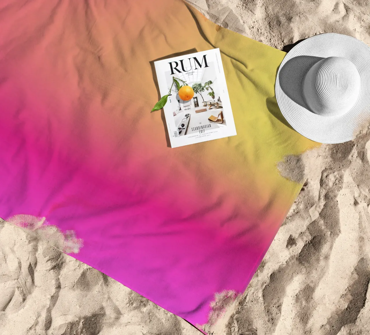 DREAMS COME TRUE strandhanddoek van ÂME LIBRE STUDIO