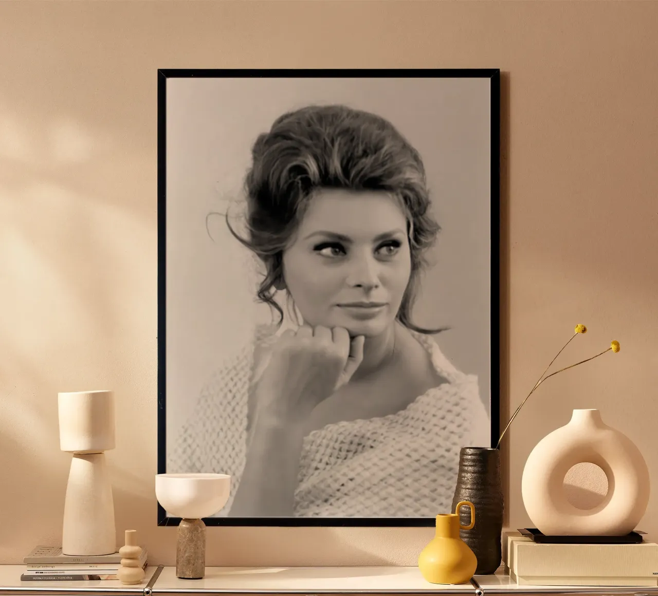 Sophia Posing poster da Lorraine Mooore