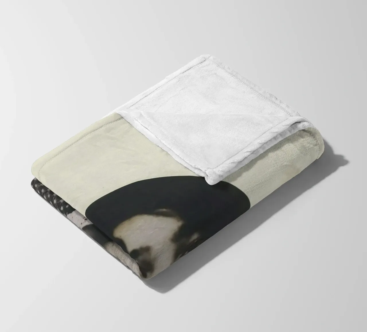 Completamente vestito II coperta in pile da Cassia Beck Collage