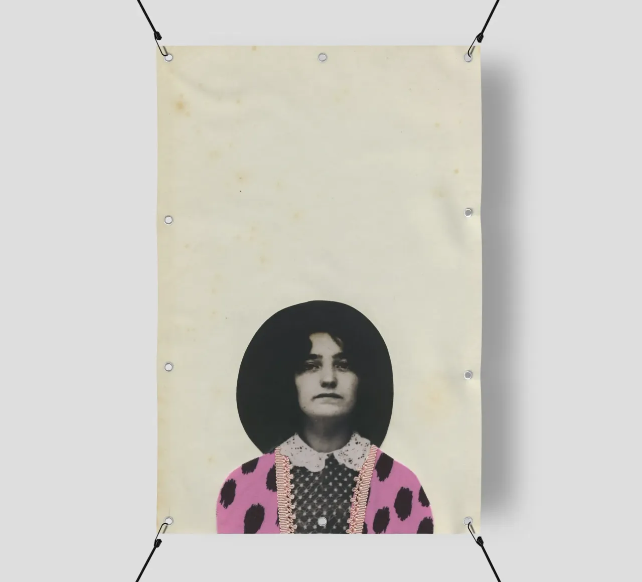 Completamente vestito II telo in pvc da Cassia Beck Collage
