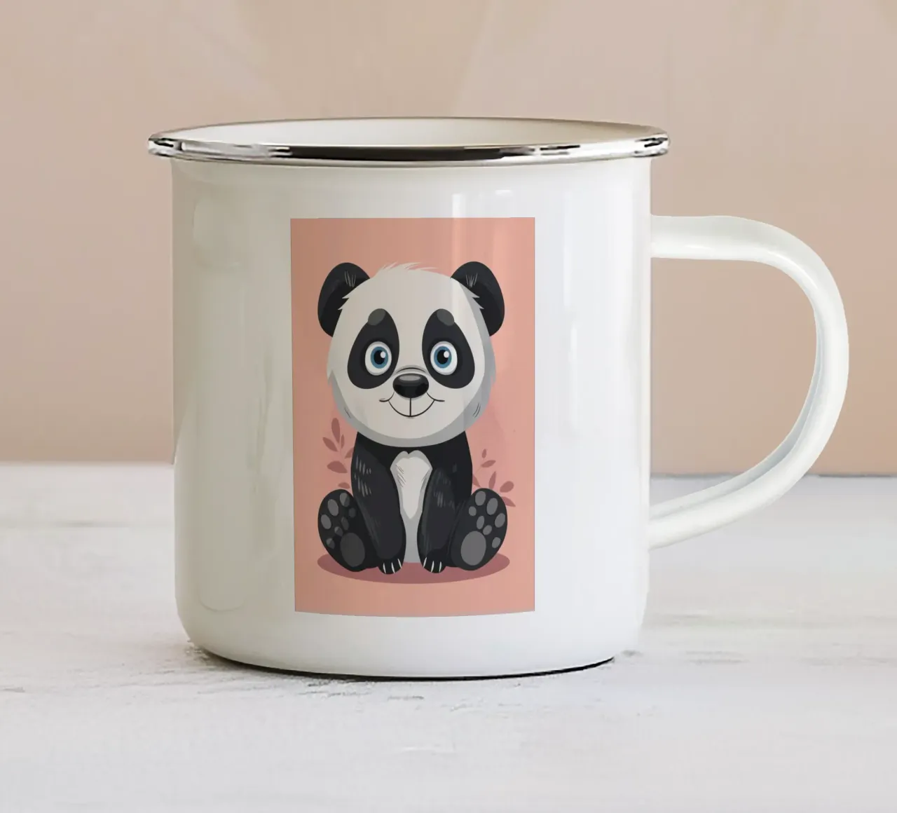Panda sorridente con caratteristiche morbide tazza in smalto da DesignDoodle
