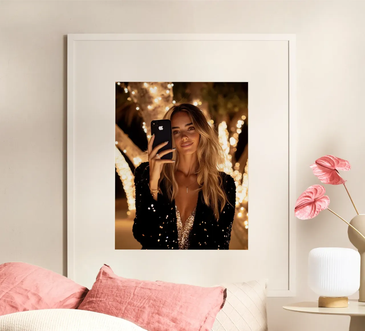 Bagliore glam poster con telaio in legno da PhotoVibe Decor