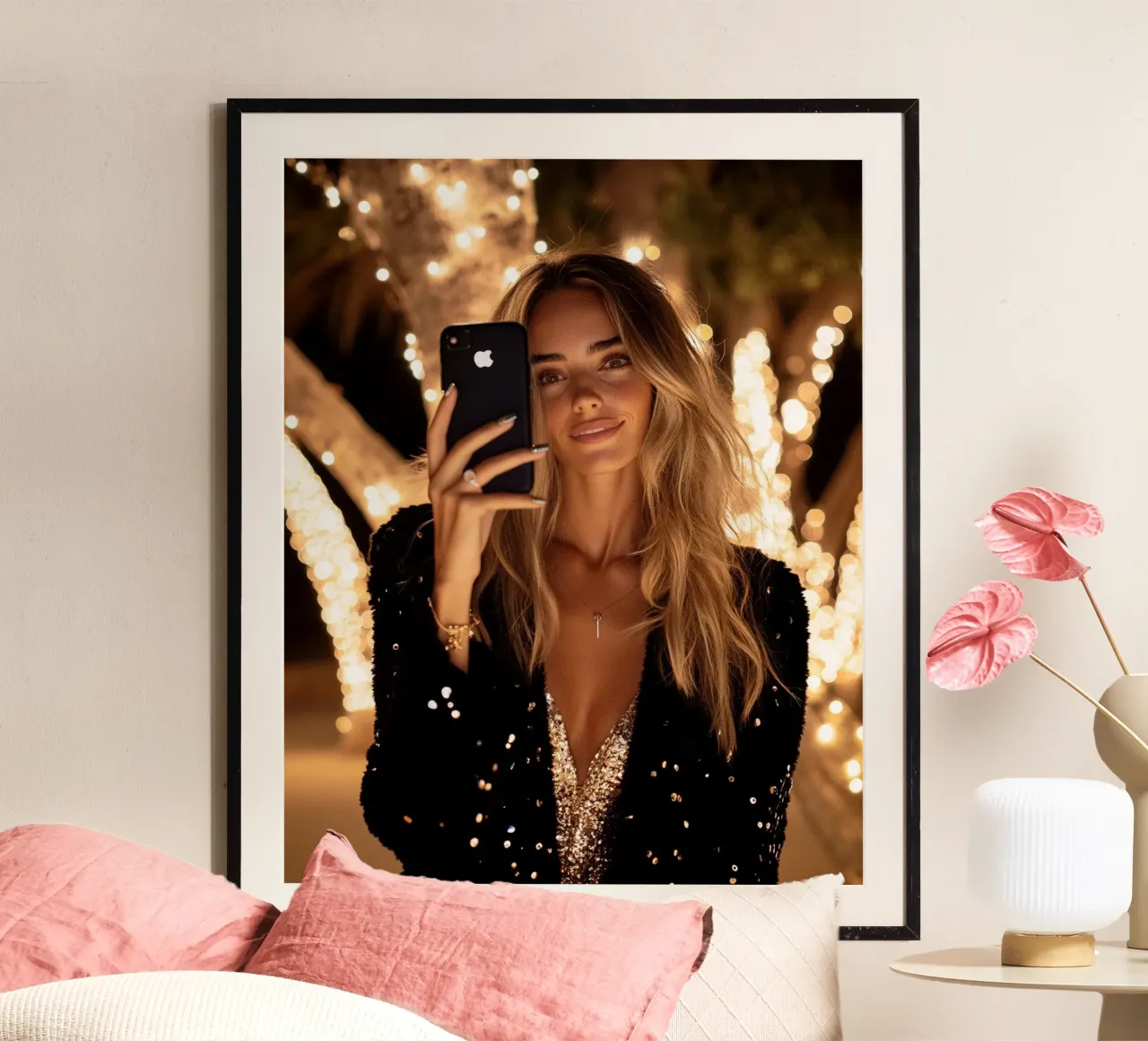 Bagliore glam poster con telaio in legno da PhotoVibe Decor