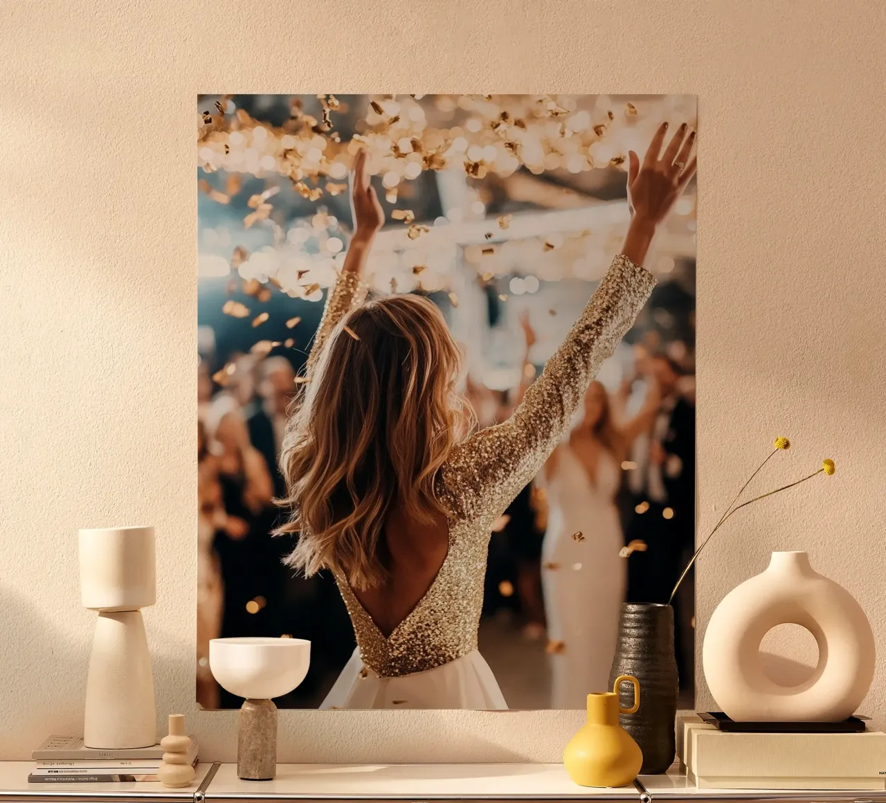 Bagliore glam poster con telaio in legno da PhotoVibe Decor