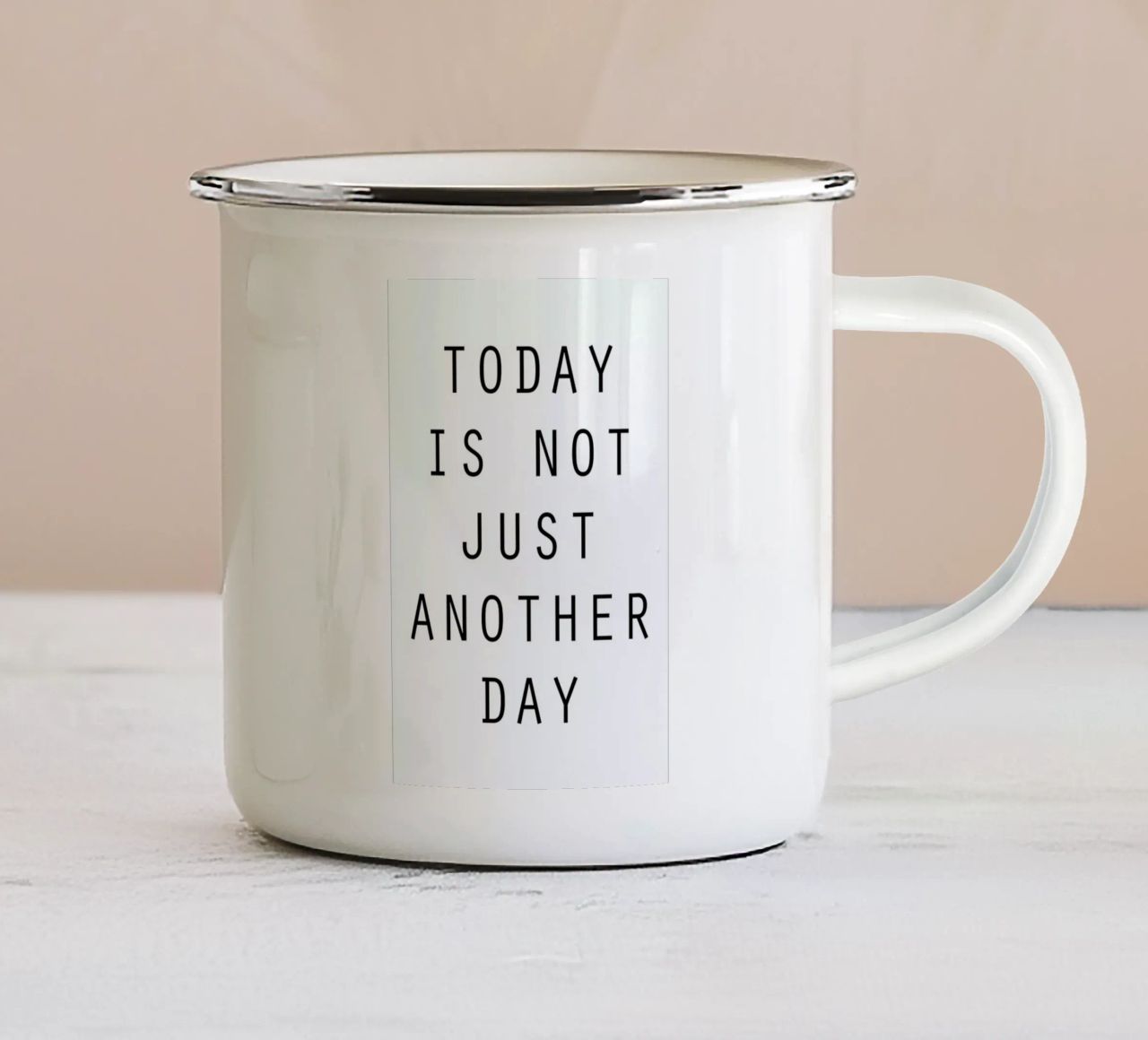 Today tazza in smalto da Magdalena Lindstedt